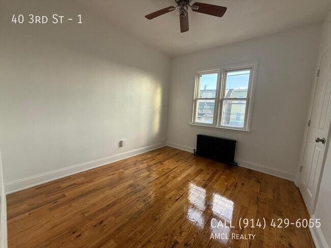 Building Photo - 40 3rd St