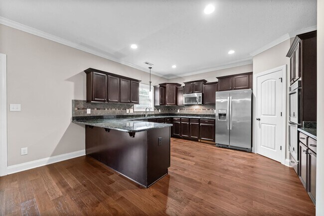 Building Photo - 880 Cherry Blossom Ln