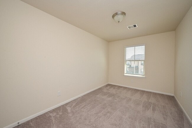 Building Photo - 8231 Hawthorn Vly Ln