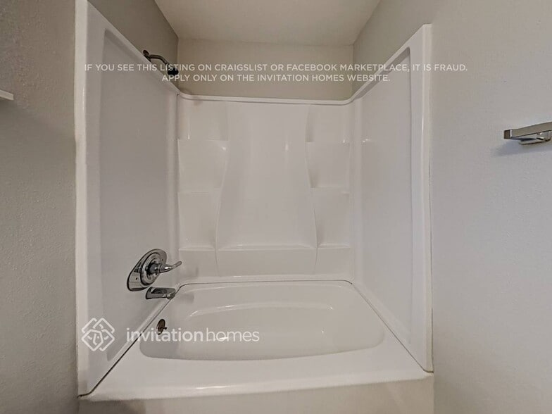 Building Photo - 19512 99th St Ct E