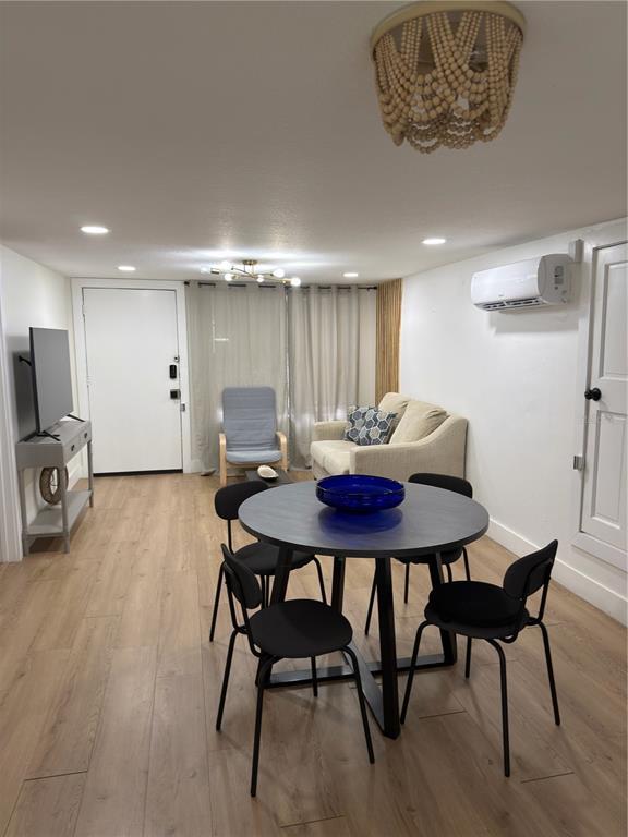 Building Photo - 2417 W Gray St