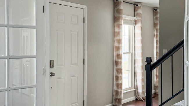 Building Photo - *RESERVED - Contact Us to Submit A Backup App!* Fully Renovated 4BR/2.5BA Gem in Sought-After Ben...