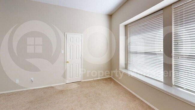 Building Photo - 12572 Alfa Romeo Way