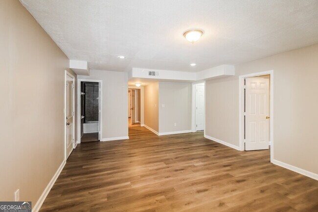 Building Photo - 109 Finnigan Dr