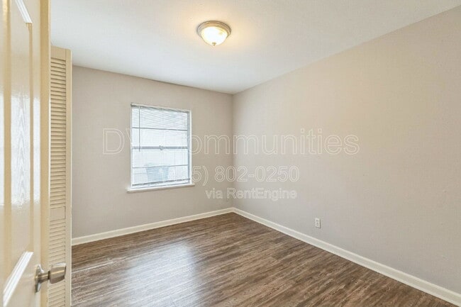 Building Photo - 6419 Belarbor St