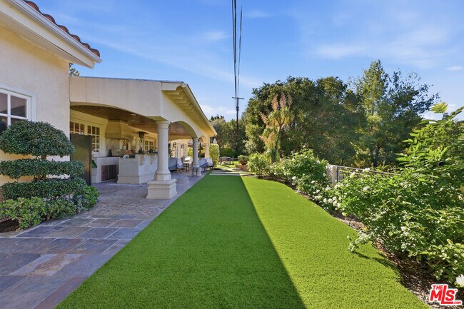 Building Photo - 4305 Coquette Pl