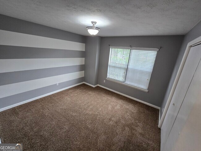 Building Photo - 127 Summerfield Dr