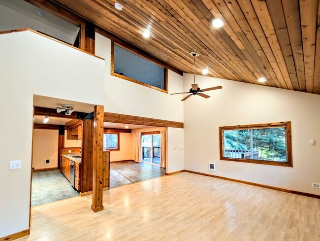 Building Photo - Cozy Northwest Living in Lake Minterwood – Spacious Home with Garage