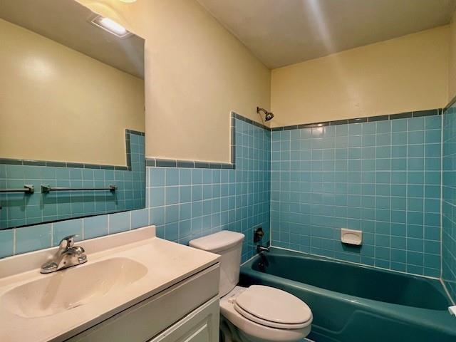 Building Photo - 1597 Gilston Ct