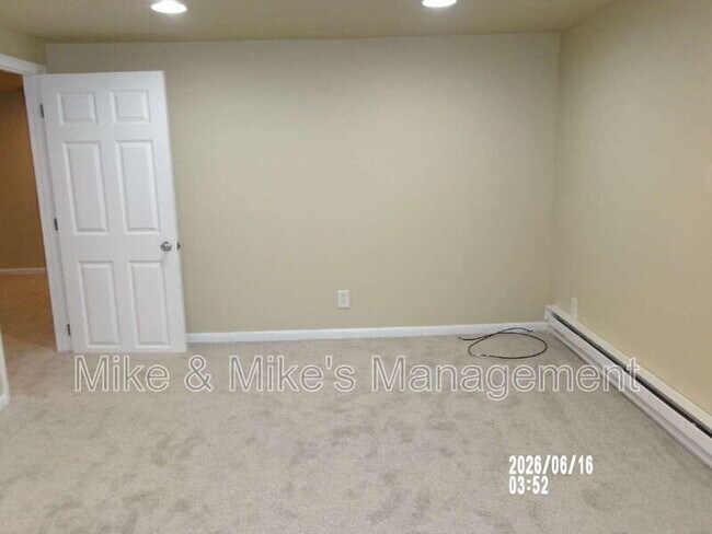 Building Photo - 18620 Midland Pl