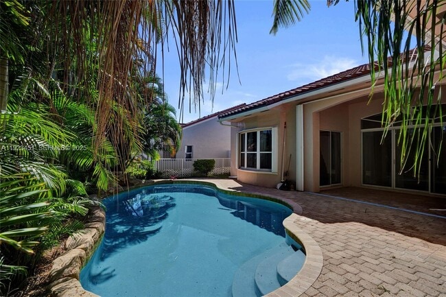 Building Photo - 345 SW 188th Ave