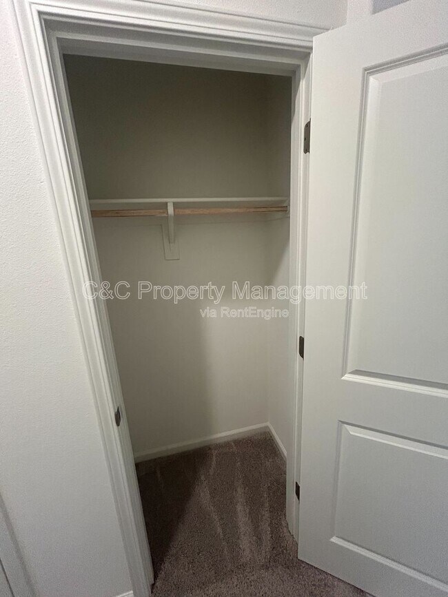 Building Photo - 2254 S Sylmar Ave