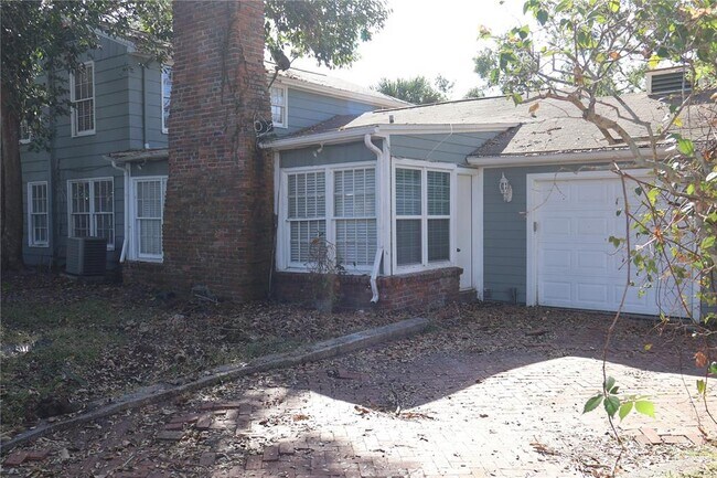 Building Photo - 3017 W Euclid Ave