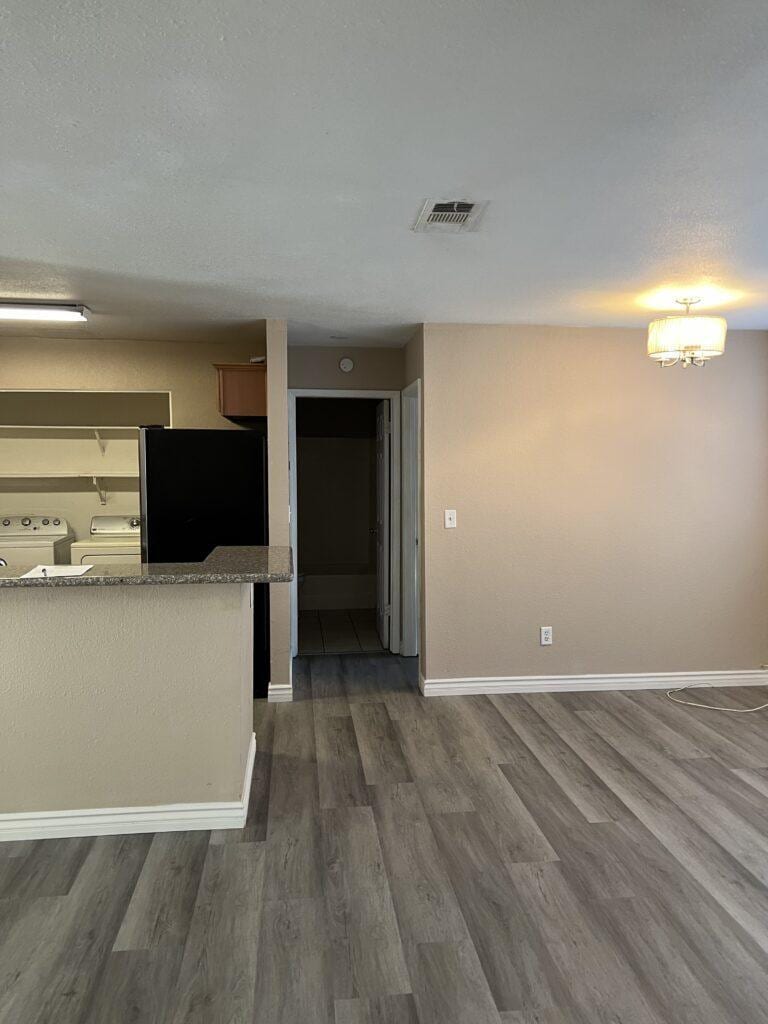 Building Photo - 3150 Soft Breezes Dr