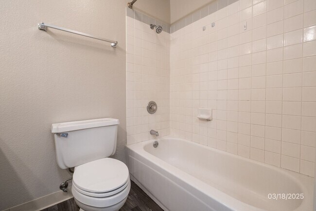 Building Photo - 94-225 Paioa Pl #C202