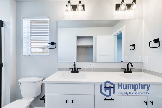 Building Photo - Home in a great are of Meridian