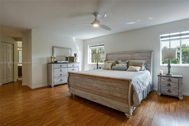Building Photo - 4322 Fox Ridge Dr