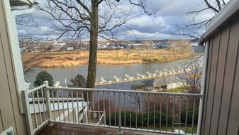 Building Photo - 205 Wayne St