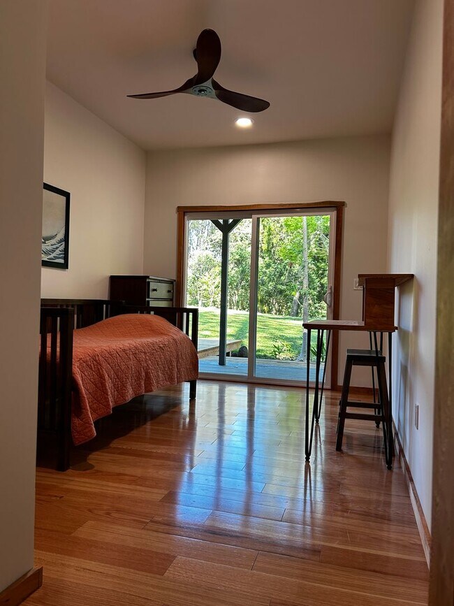 Building Photo - Brand New Luxury Furnished 3 bed 2 bath Ho...