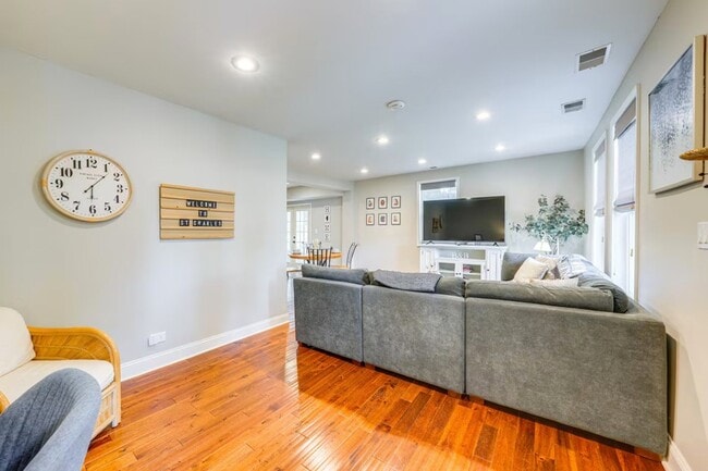 Building Photo - 1518 Riverside Ave