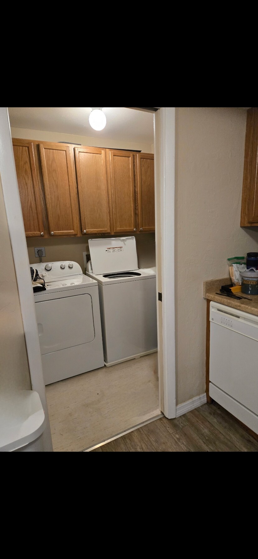 laundry room - 1303 SW 16th Ter