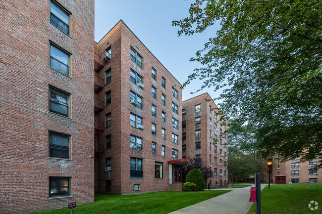 Building Photo - Dara Gardens