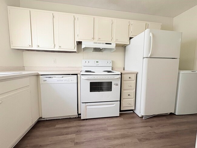 Building Photo - 1734 Hartsfield Rd