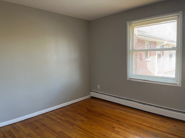 Building Photo - 14 Revere Dr