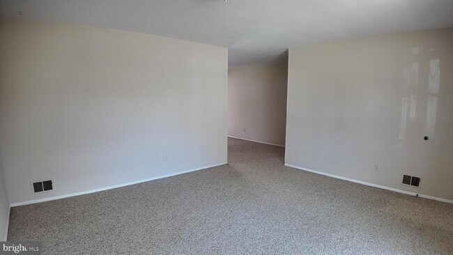 Building Photo - 4419 Renn St