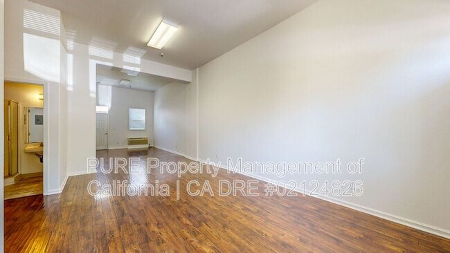 Building Photo - 154 Railroad Ave