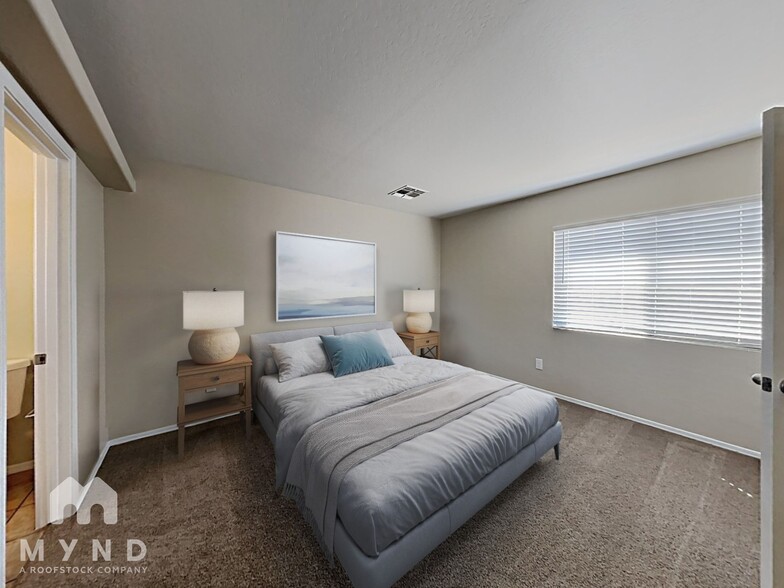 Building Photo - 12105 W Flores Dr