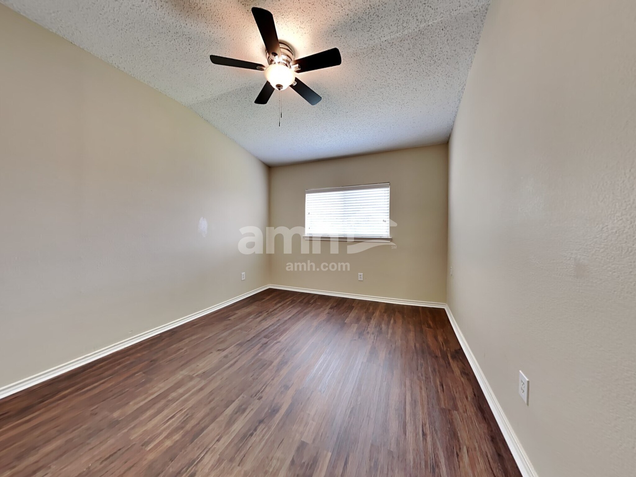 Building Photo - 205 Kissimmee Dr