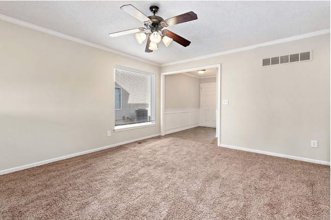 Building Photo - Spacious Two Bedroom Townhome - Available end of February
