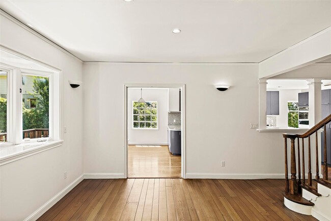 Building Photo - Large, Beautiful Upper Piedmont Home