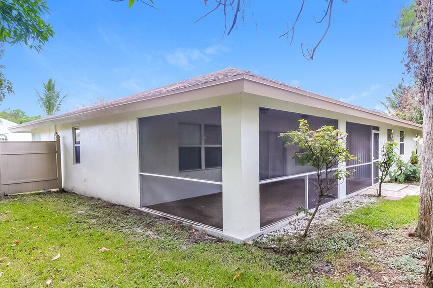 Building Photo - 116 Waterway Rd