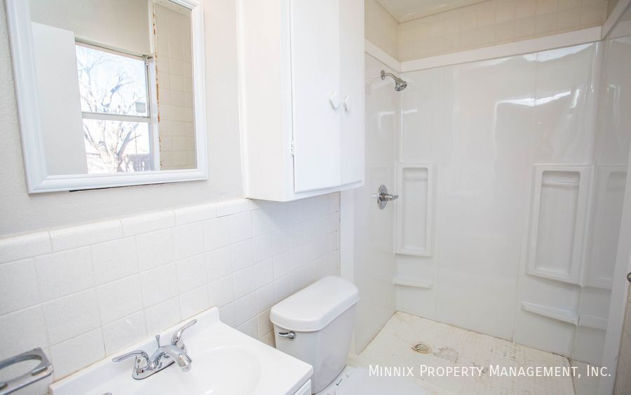 Building Photo - 3403 Bangor Dr
