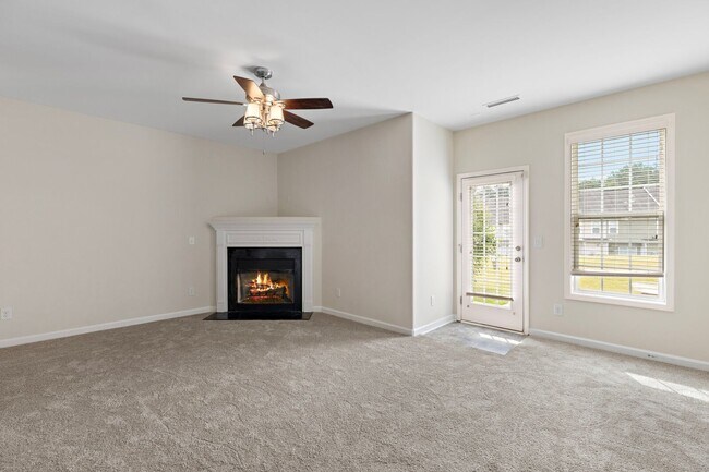 Building Photo - 3240 Warm Springs Ln
