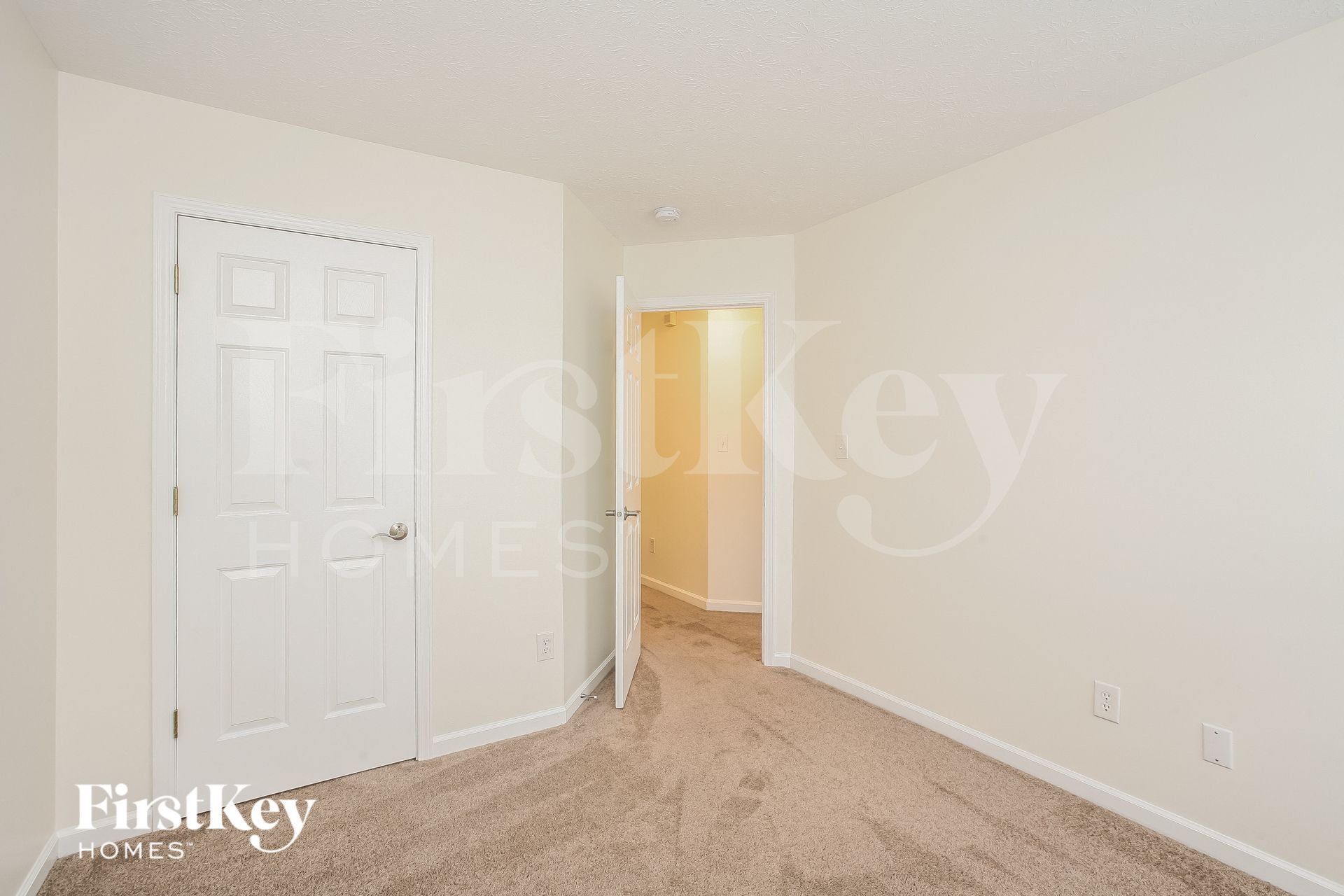 Building Photo - 467 Vernon Pl