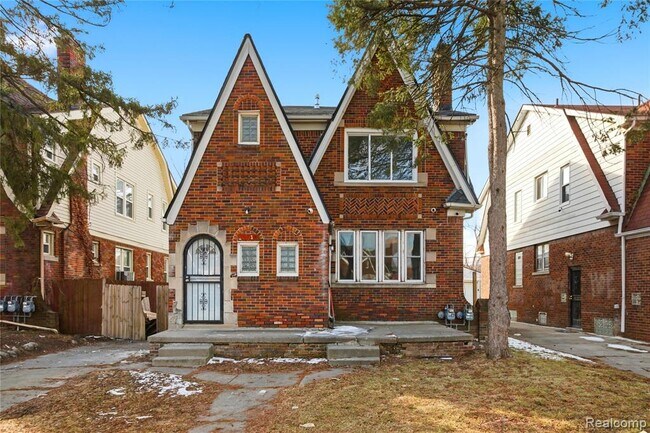 Building Photo - 14615 Winthrop St