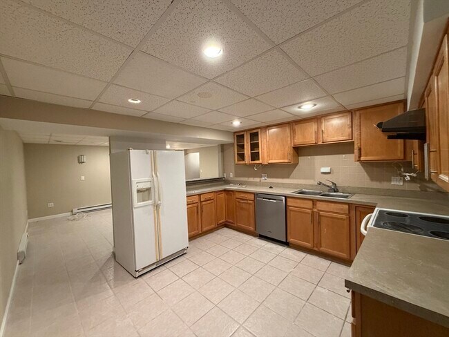 Building Photo - 25 Wren Terrace