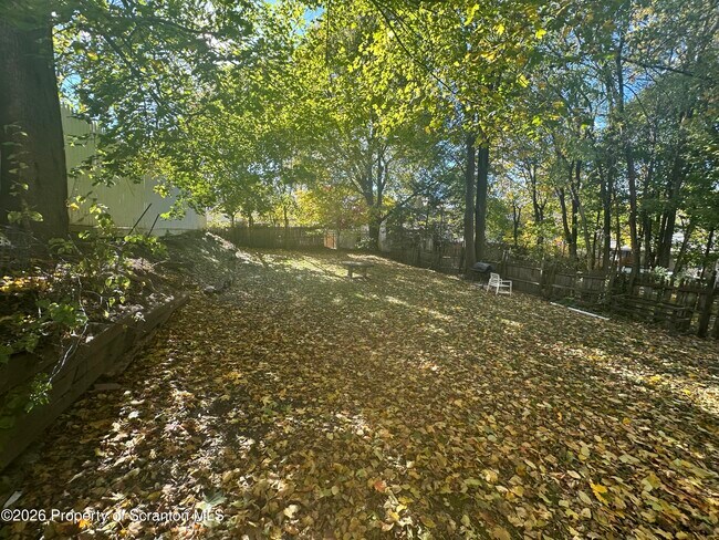 Building Photo - 916-918 Grandview St