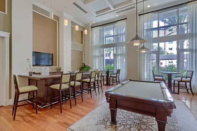 Building Photo - 480 Hibiscus St