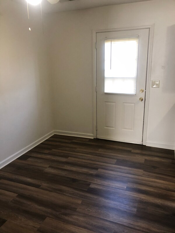 Building Photo - 108 Manna Dr