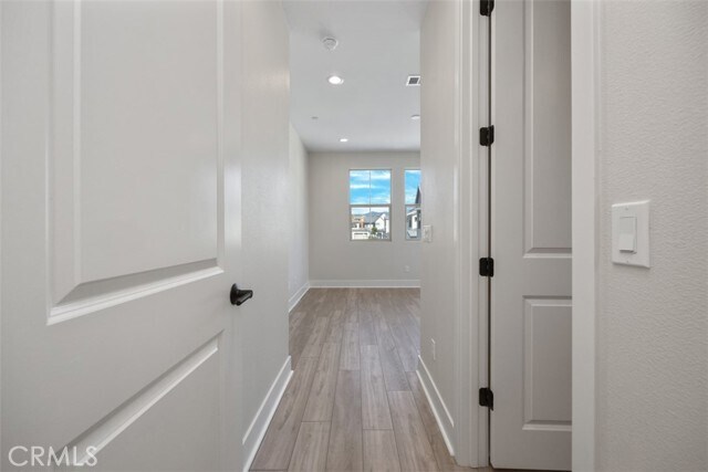 Building Photo - 9355 Astor