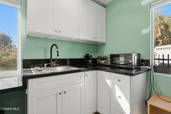 Building Photo - 263 McKnight Rd