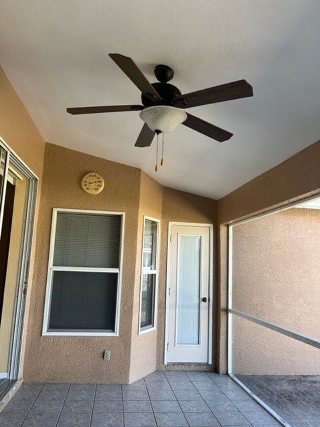 Building Photo - 2321 SW 19th St