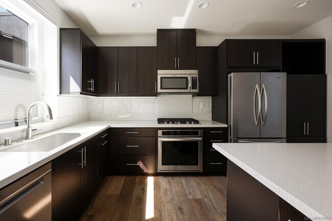 Building Photo - 2434 Via Alta