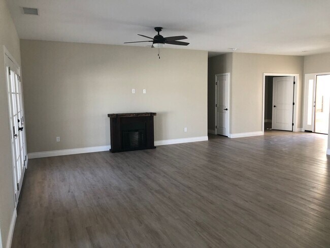 Building Photo - 12484 Mesa Verde Ct