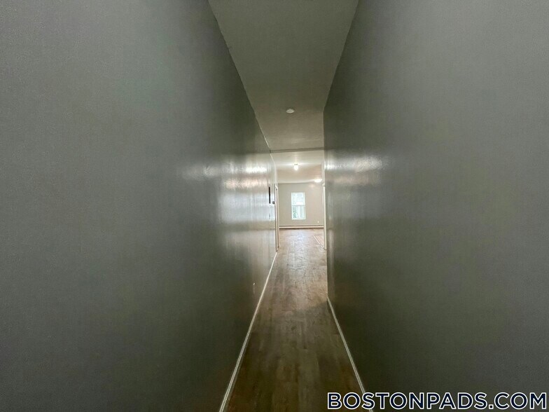 Building Photo - 114 Mt Pleasant Ave