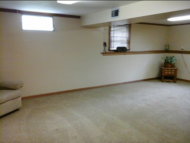 Building Photo - 2110 N 34th St